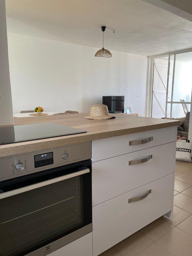 Ti Kaz'Eta Apartment Sainte-Anne  Ngoại thất bức ảnh
