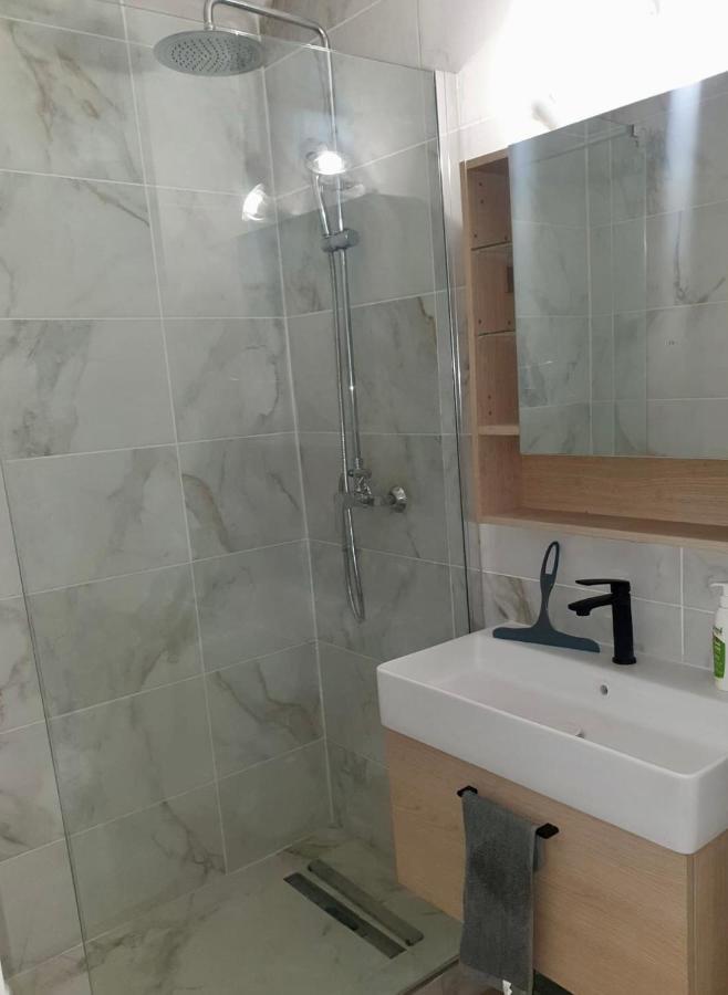 Ti Kaz'Eta Apartment Sainte-Anne  Ngoại thất bức ảnh