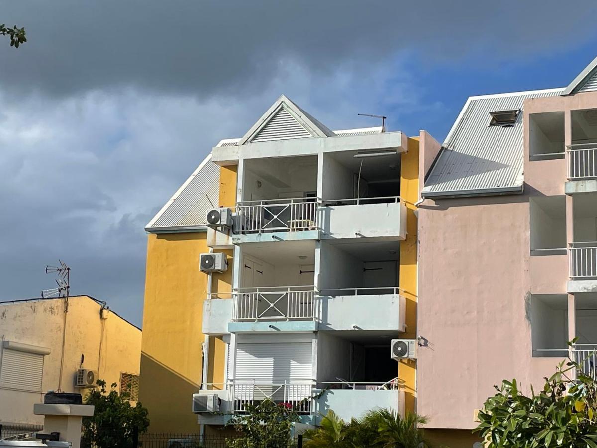 Ti Kaz'Eta Apartment Sainte-Anne  Ngoại thất bức ảnh